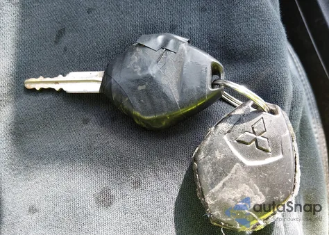 2011 Mitsubishi Galant Es/Se z USA, uszkodzony, nr VIN 4A32B3FF9BE017723